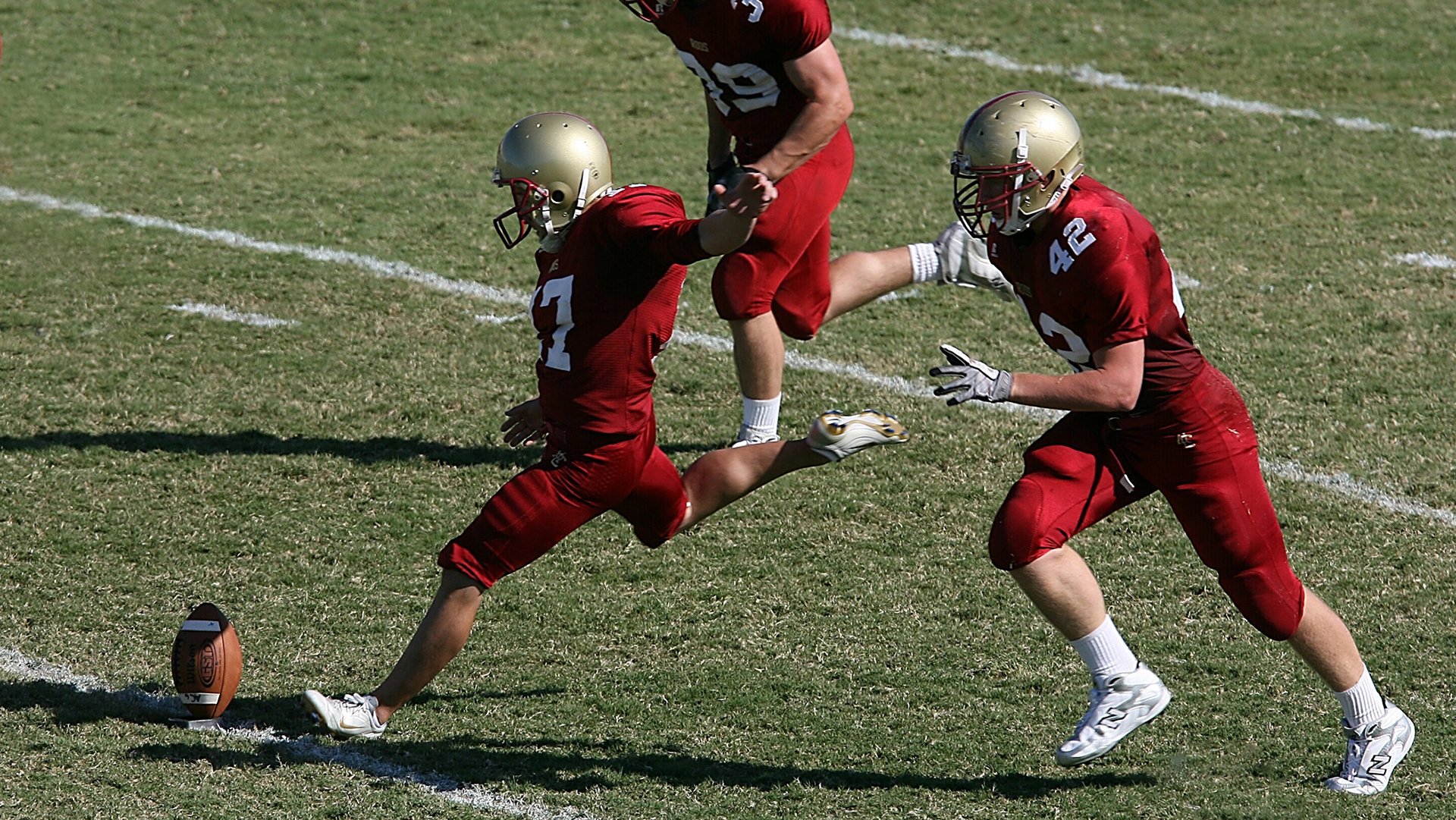 拜仁八连胜登顶德甲积分榜,拜仁成就德甲七连冠