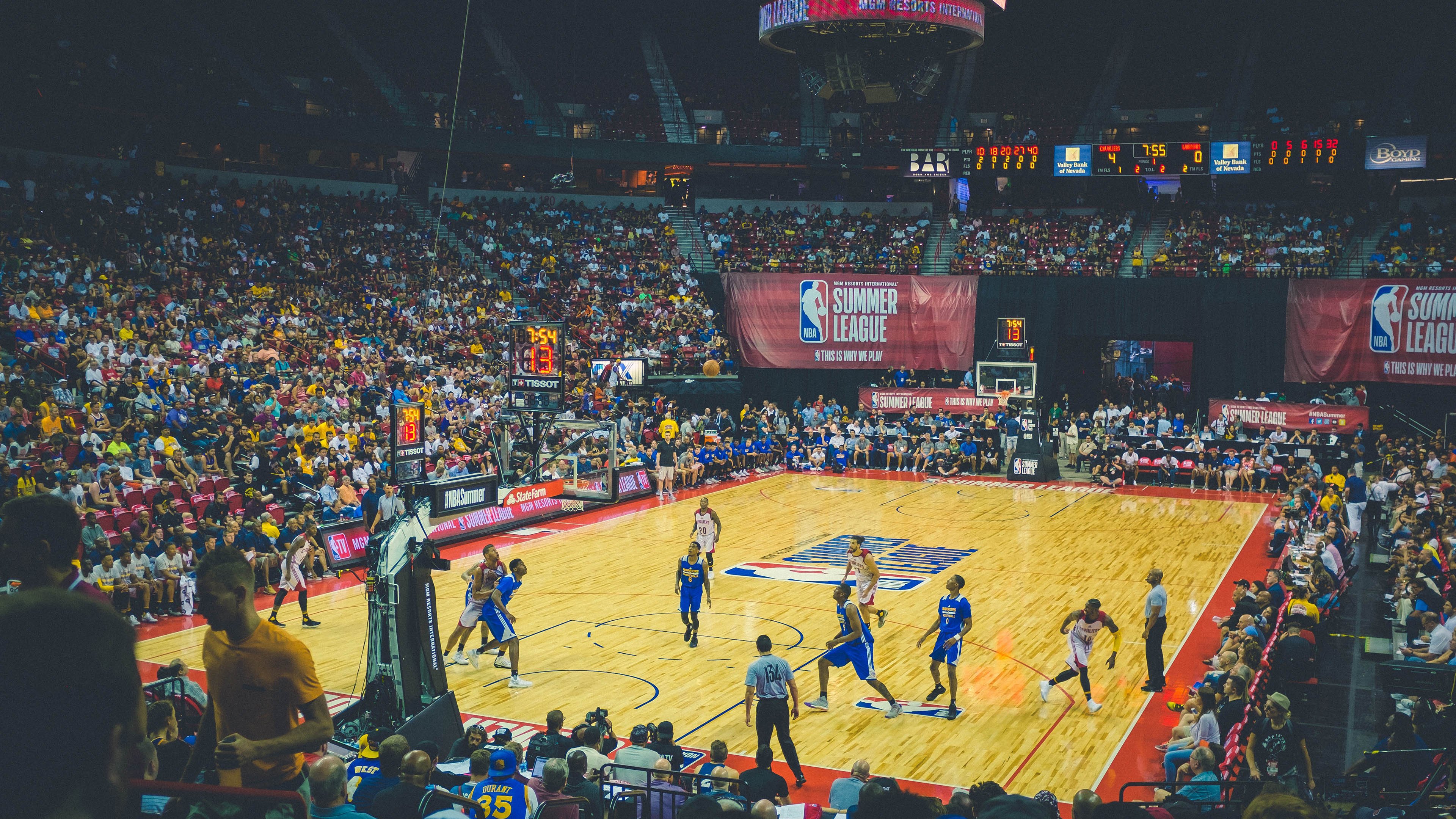 赛事组委会召开新闻发布会介绍比赛筹备进展与组织细节安排，比赛新闻发布会讲话稿