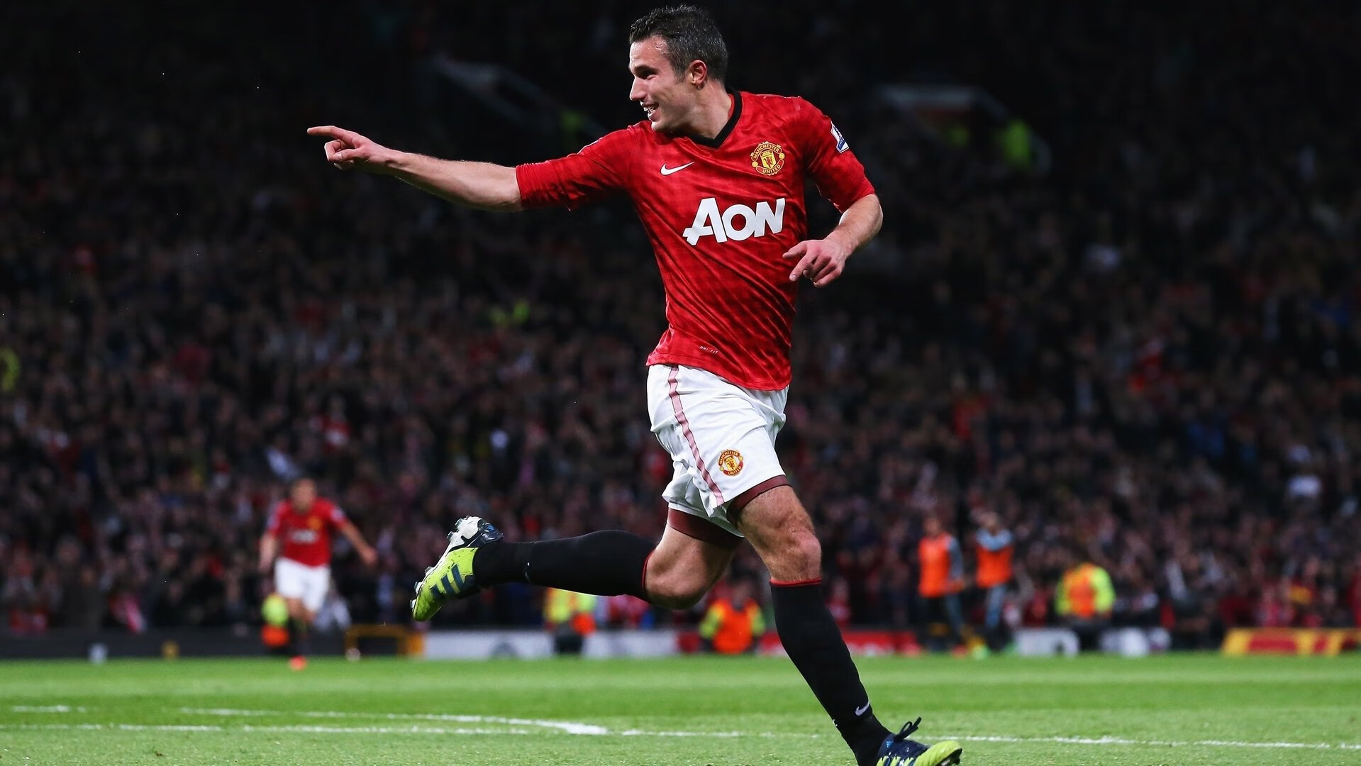 九游下载安装-英超争夺激烈，各豪门争分夺秒